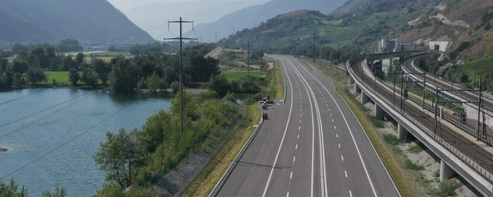 ferienwohnungen apartments azur saas fee autobahn a9